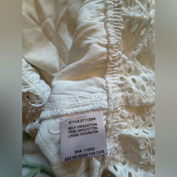 Sugar Lips - Niles Eyelet Lace Off The Shoulder
Crop Top Blouse-Size Small - Picture 10 of 10